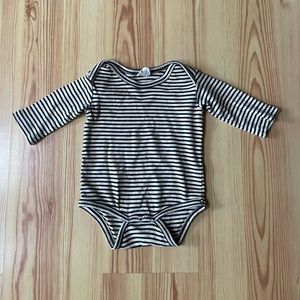 KATE QUINN Organic Cotton Onesie